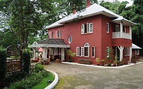 Kandawgyi Hill Resort
